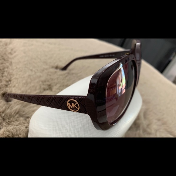 Michael Kors Shades-Burgundy - Picture 4 of 10